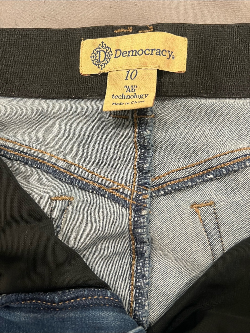 Democracy Women's Bootcut Jeans in Medium Blue - Picture 4 of 4